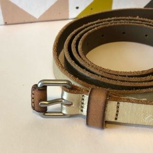 GAP skinny belt in gold